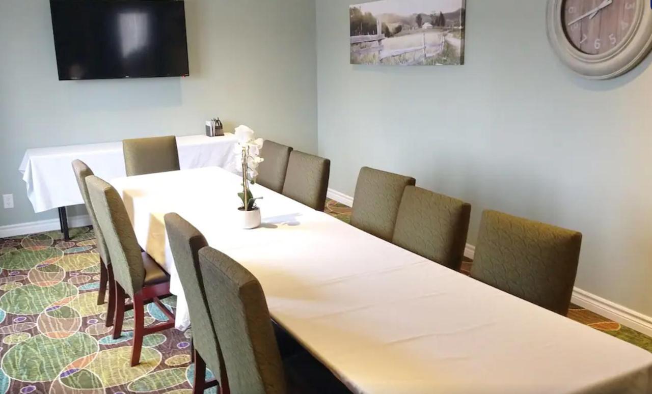 Quality Inn Peterborough Kültér fotó