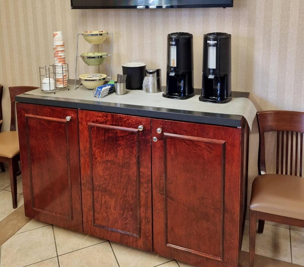 Quality Inn Peterborough Kültér fotó