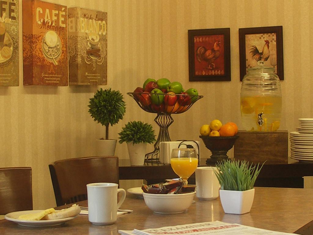 Quality Inn Peterborough Kültér fotó